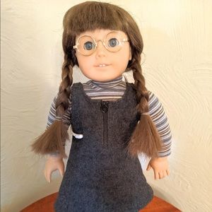 AMERICAN GIRL DOLL: MOLLY - PLEASANT COMPANY